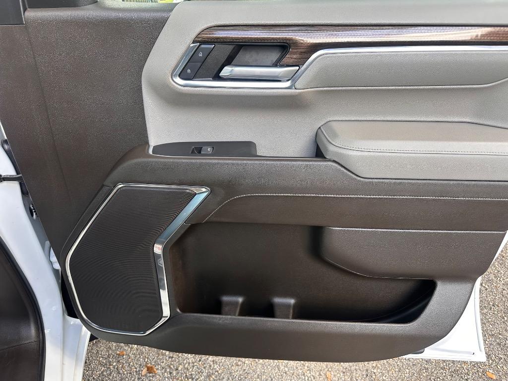 2023 Chevrolet Silverado - $31,850