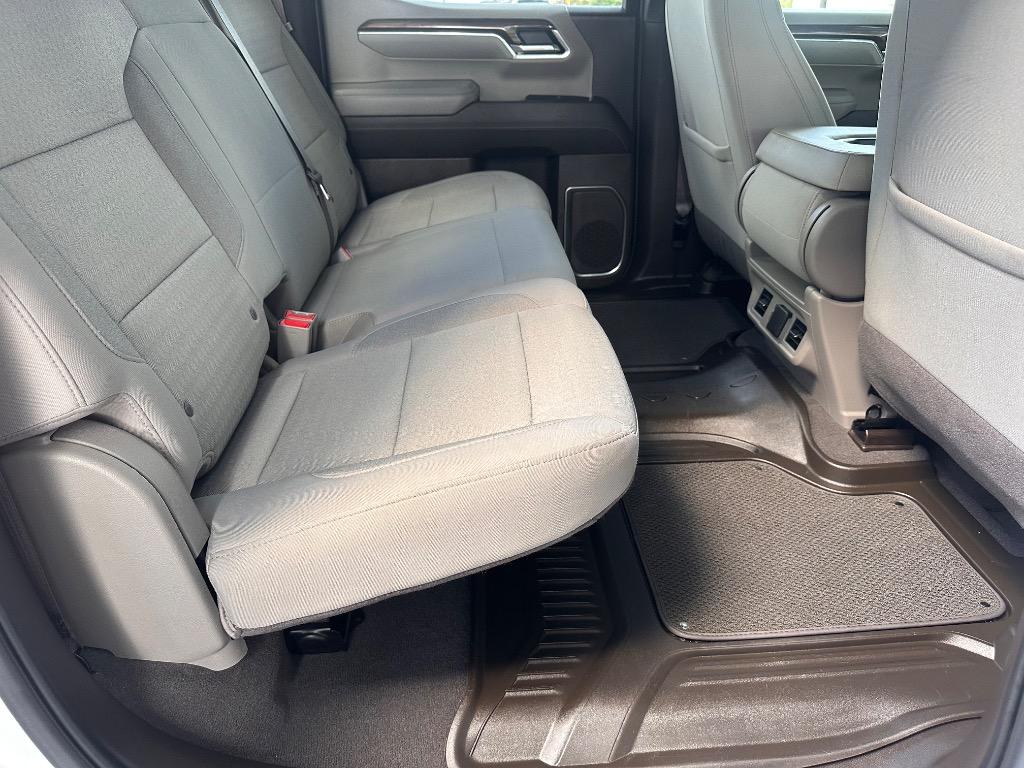 2023 Chevrolet Silverado - $31,850