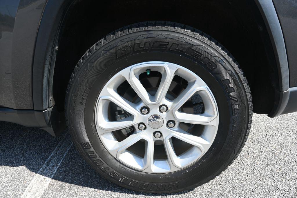 2014 Jeep Grand Cherokee Laredo photo
