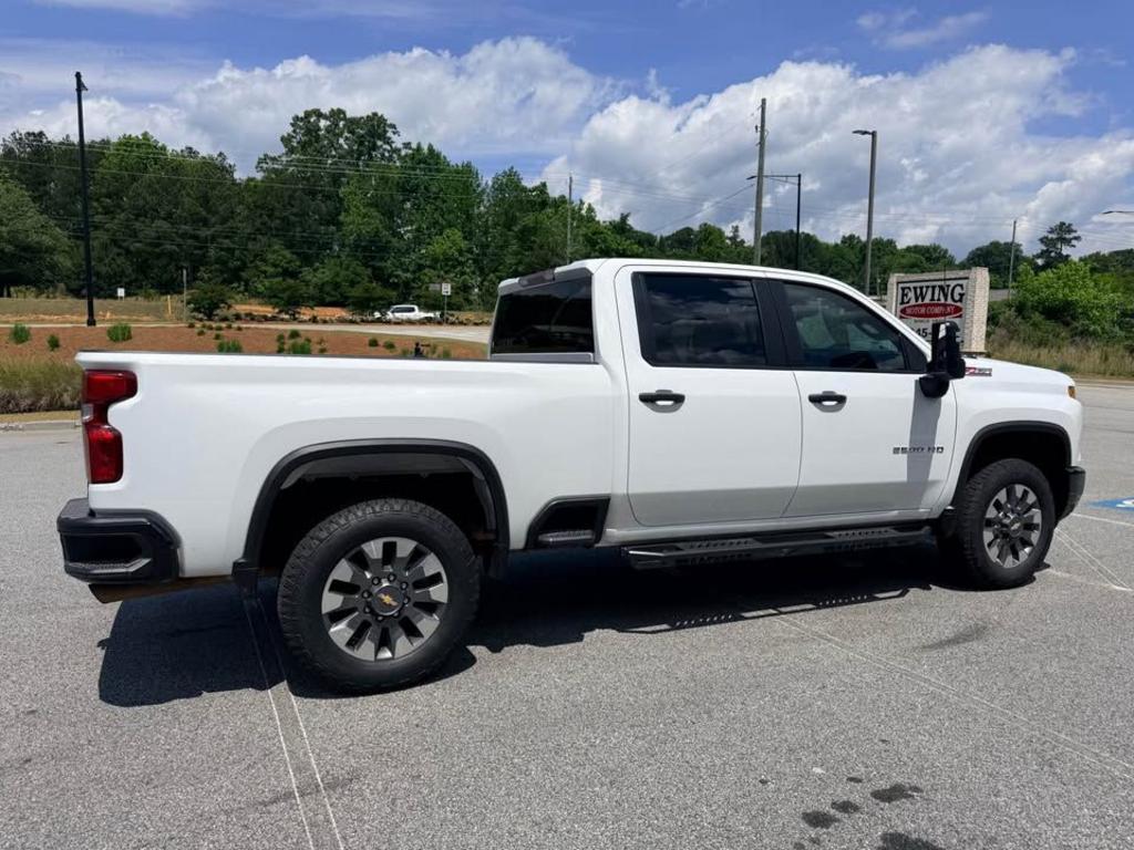 2024 Chevrolet Silverado 2500HD Crewcab Z71 4X4 - $45,500