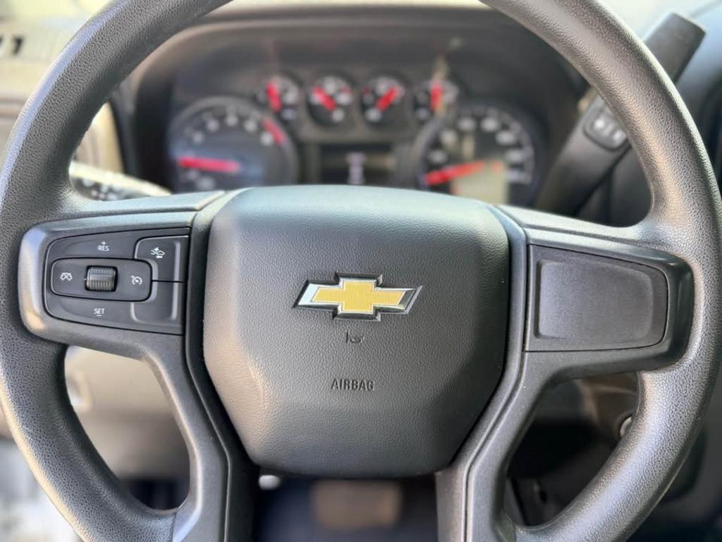 2024 Chevrolet Silverado 2500HD Crewcab Z71 4X4 - $45,500