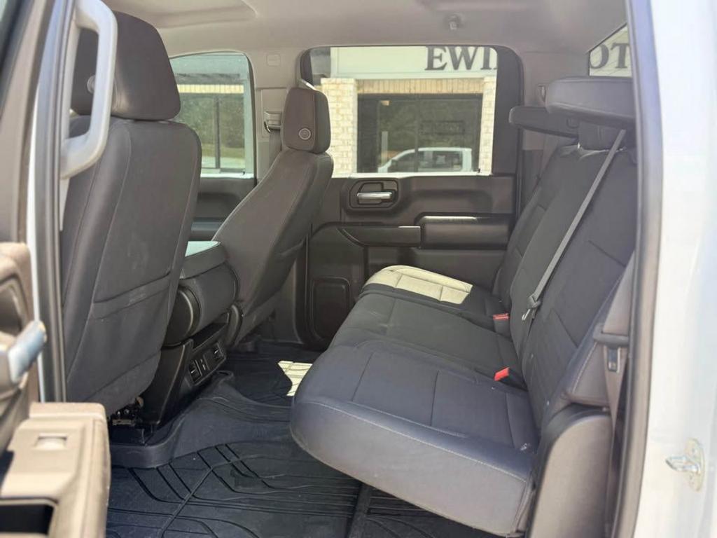 2024 Chevrolet Silverado 2500HD Crewcab Z71 4X4 - $45,500