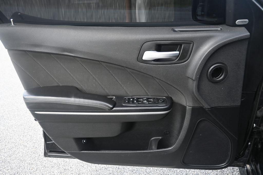 2019 Dodge Charger - $26,800