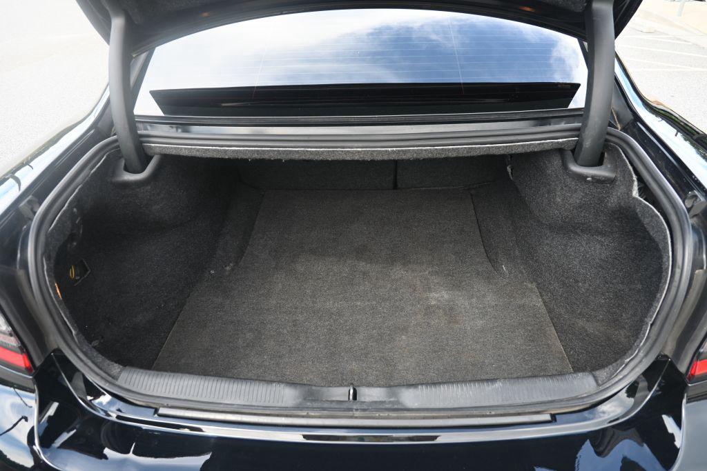 2019 Dodge Charger - $26,800