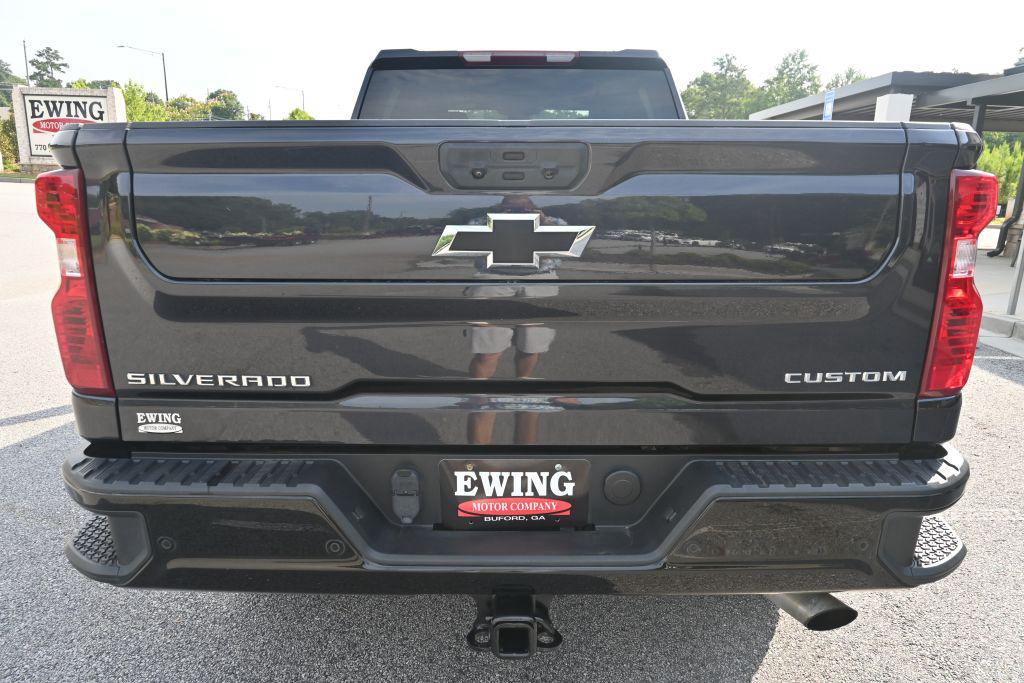 2024 Chevrolet Silverado 2500HD Crewcab Custom 4X4 - $39,800