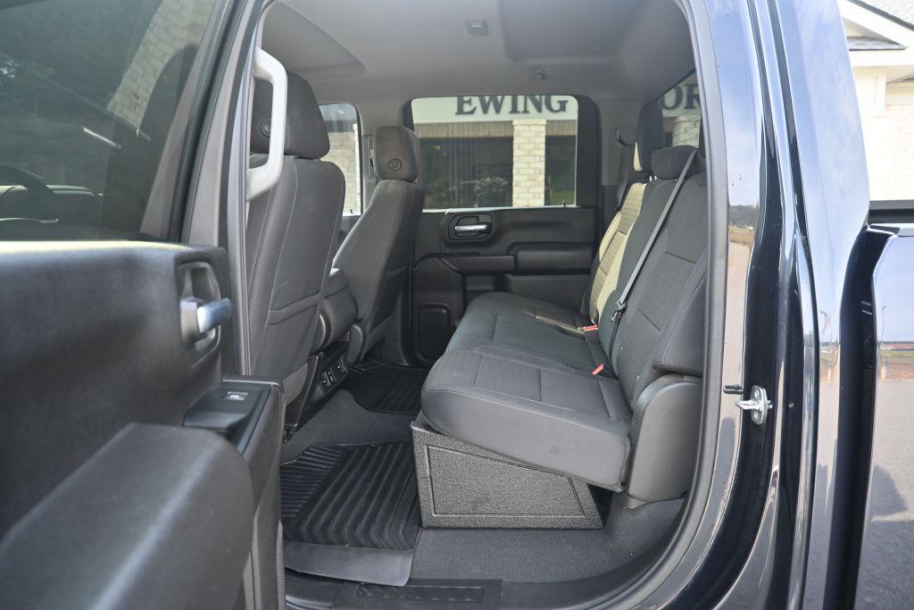 2024 Chevrolet Silverado 2500HD Crewcab Custom 4X4 - $39,800