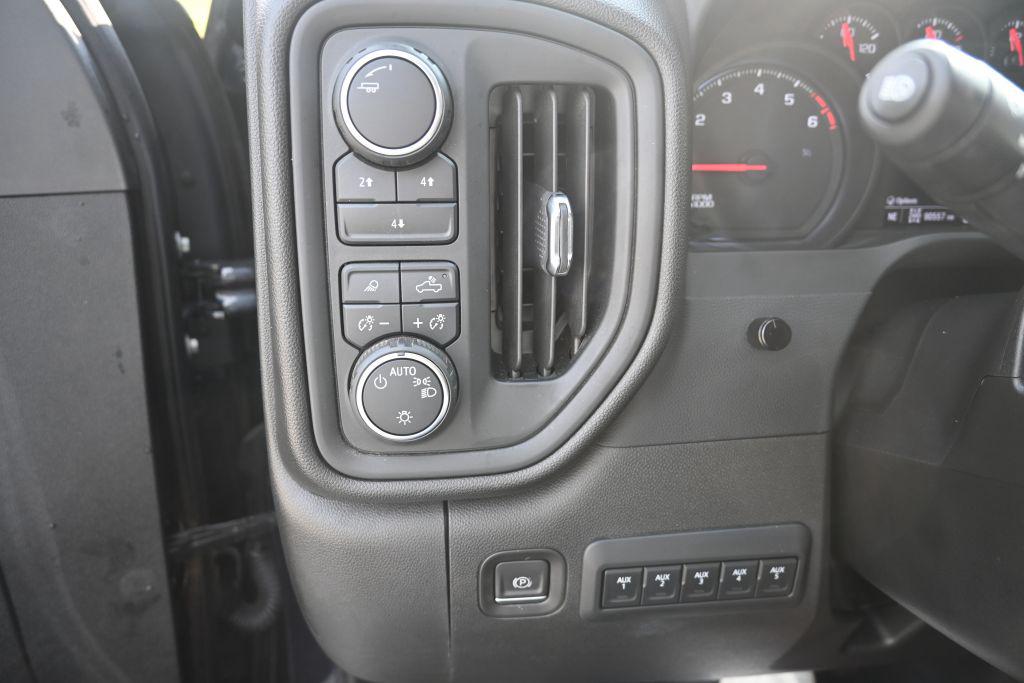2024 Chevrolet Silverado 2500HD Crewcab Custom 4X4 - $39,800