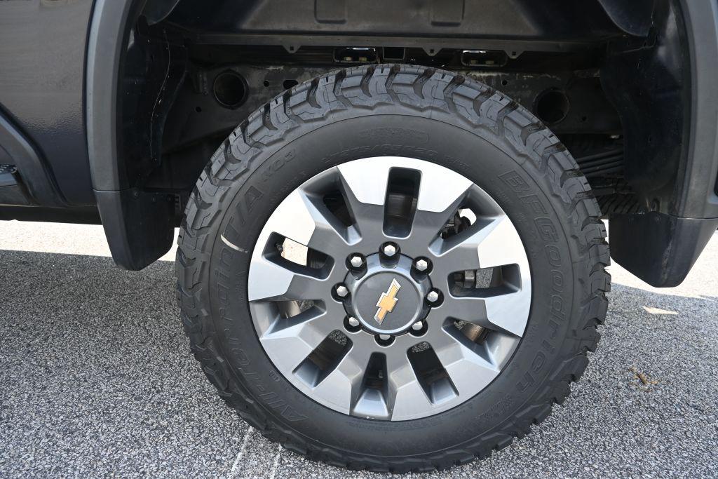 2024 Chevrolet Silverado 2500HD Crewcab Custom 4X4 - $39,800