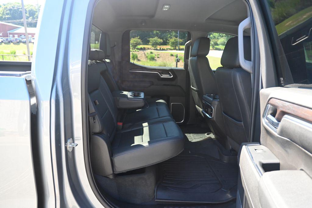 2023 GMC Sierra - $44,900