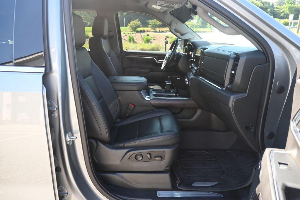 2023 GMC Sierra - $44,900