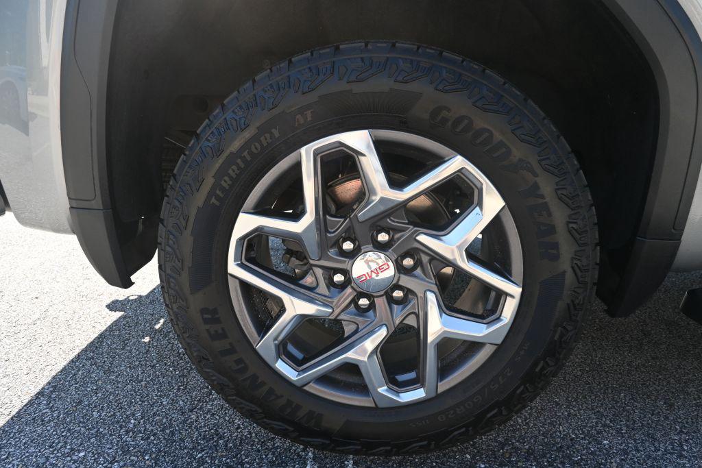 2023 GMC Sierra - $44,900