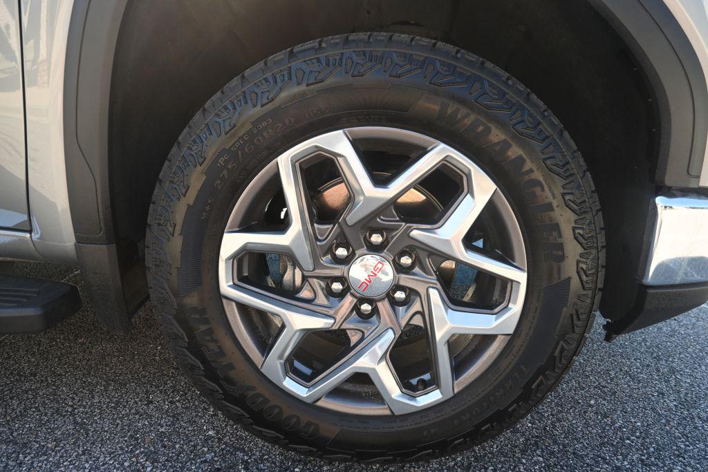 2023 GMC Sierra - $44,900