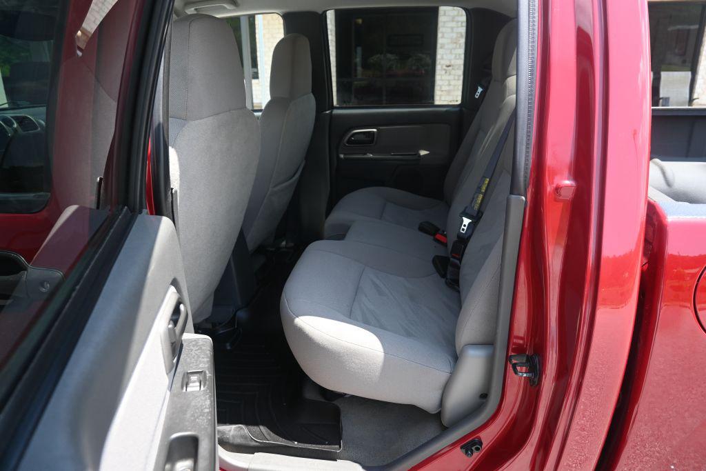 2005 Chevrolet Colorado - $11,800