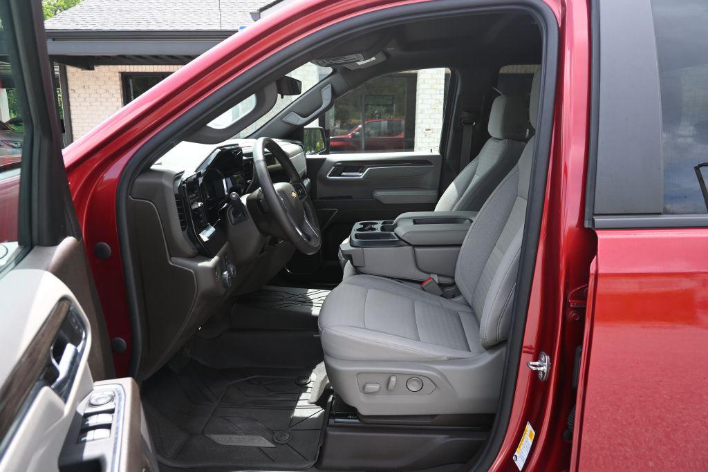 2022 Chevrolet Silverado - $31,500