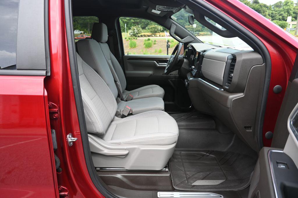 2022 Chevrolet Silverado - $31,500