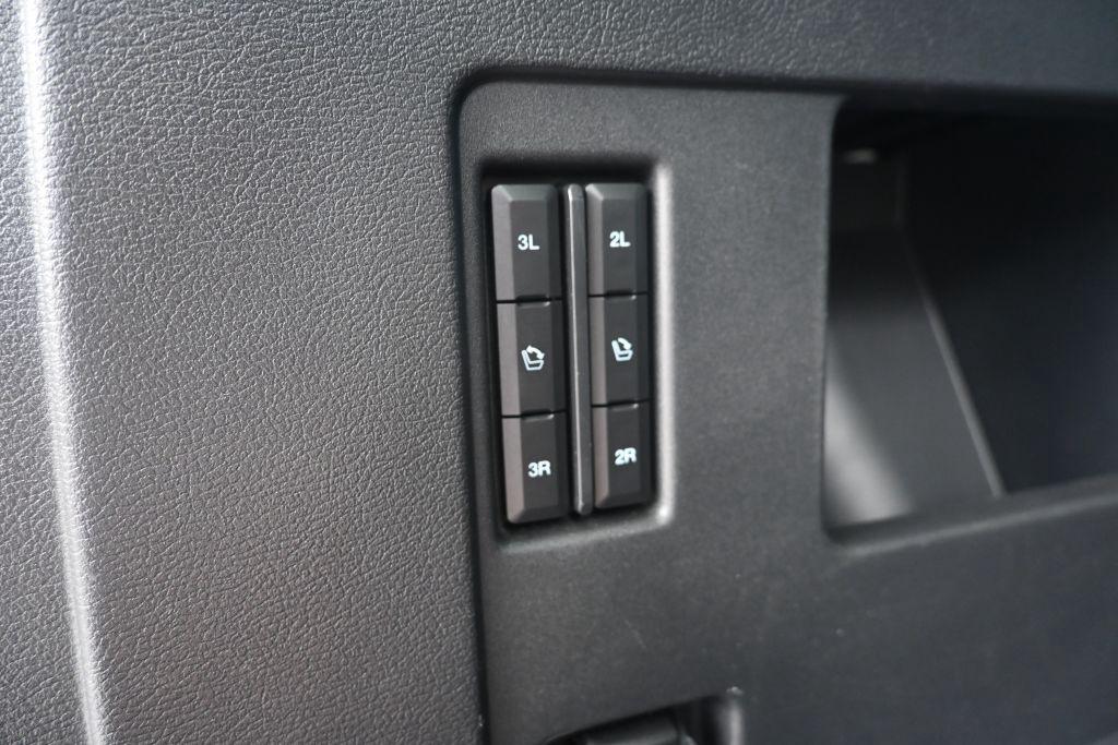 2022 Ford Expedition - $52,900