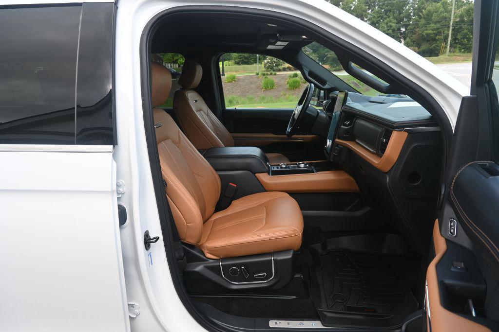 2022 Ford Expedition - $52,900