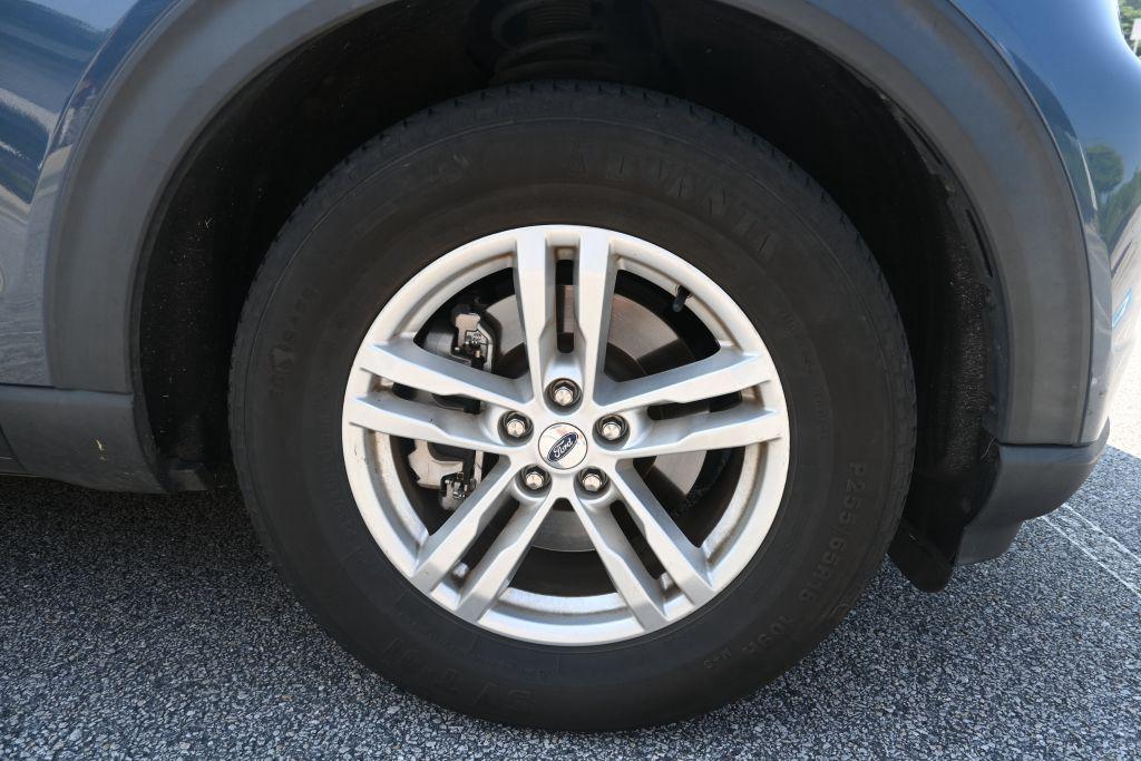 2020 Ford Explorer - $19,800