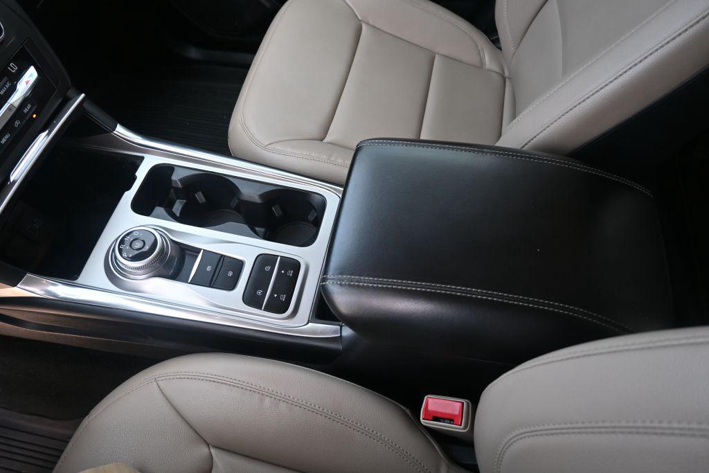 2020 Ford Explorer - $19,800