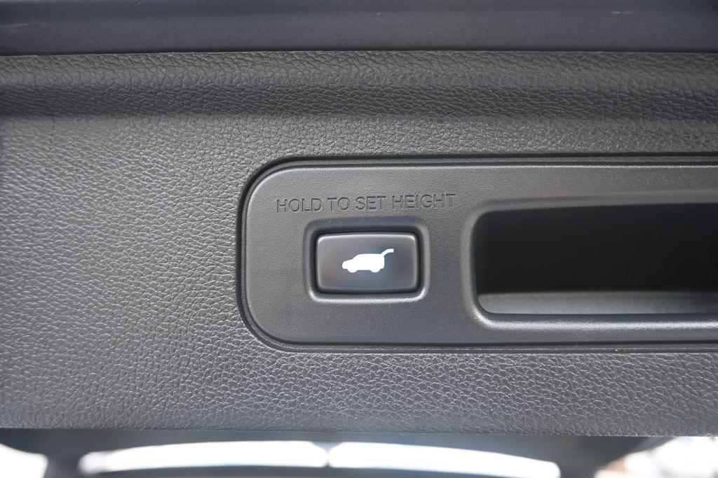 2023 Honda Odyssey - $34,800