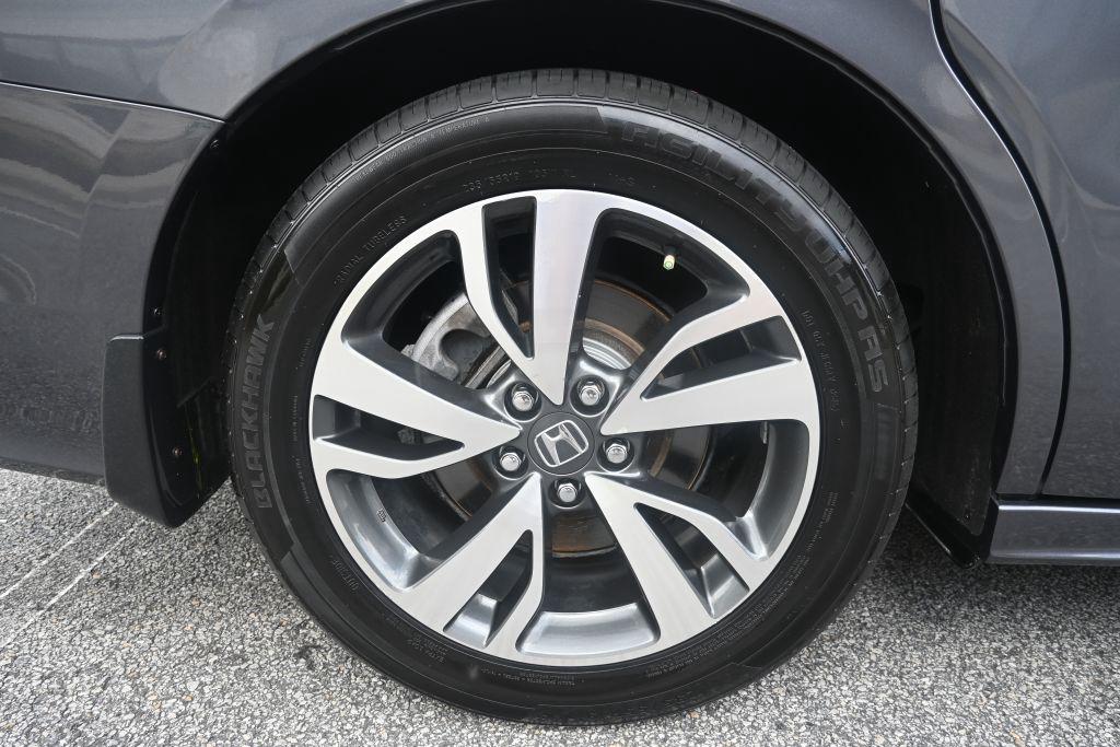 2023 Honda Odyssey - $34,800