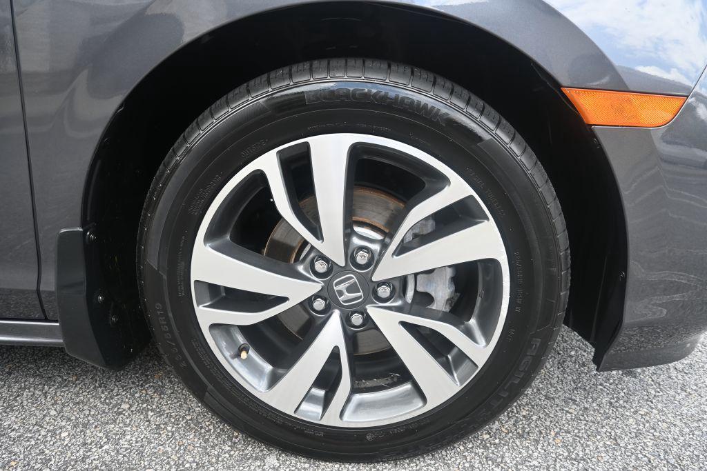 2023 Honda Odyssey - $34,800