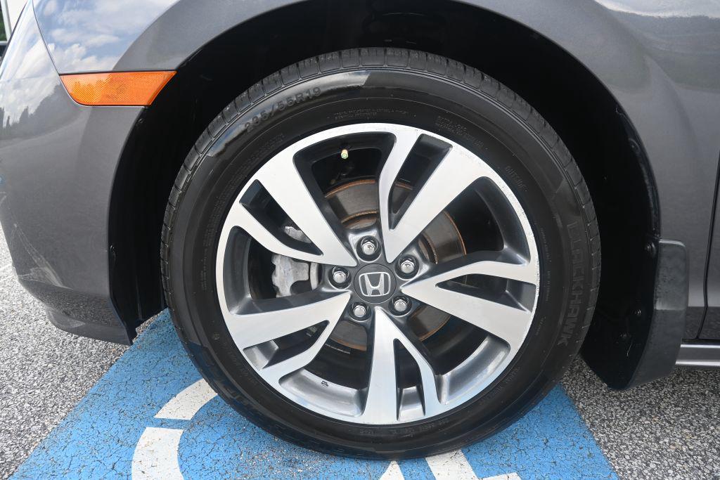 2023 Honda Odyssey - $34,800