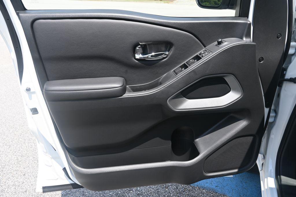 2025 Nissan Frontier - $33,800