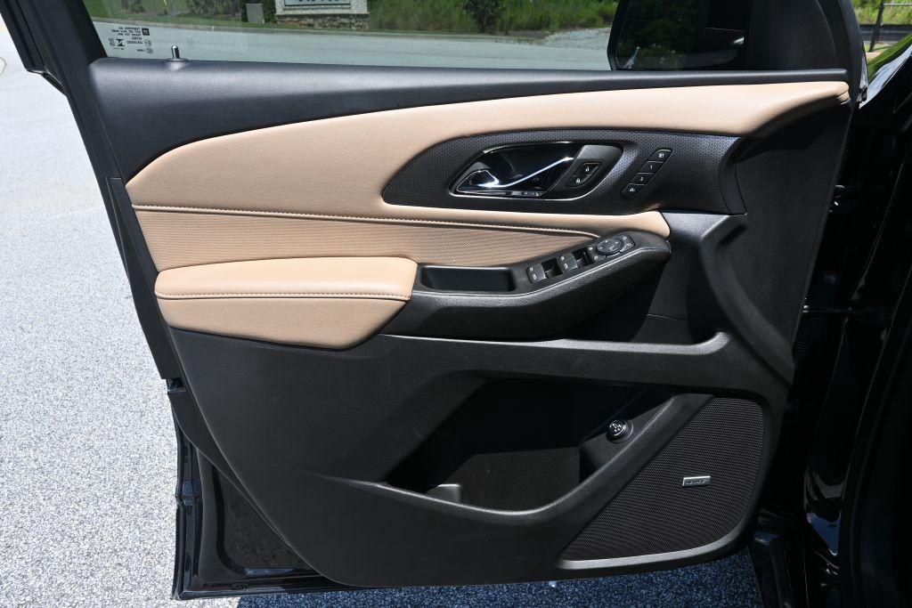 2023 Chevrolet Traverse - $32,800