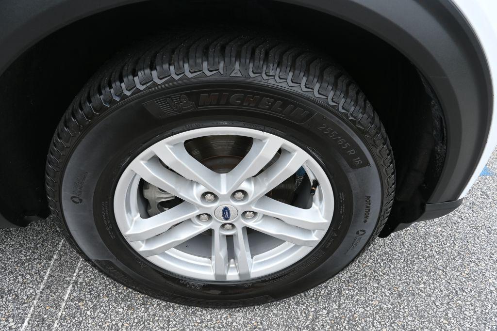 2023 Ford Explorer - $27,400