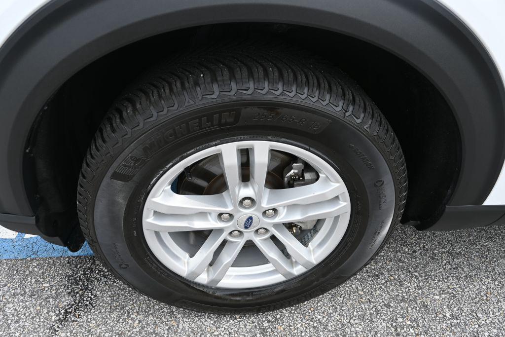 2023 Ford Explorer - $27,400