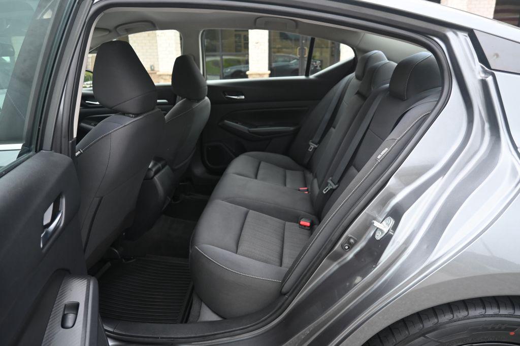 2022 Nissan Altima - $13,500