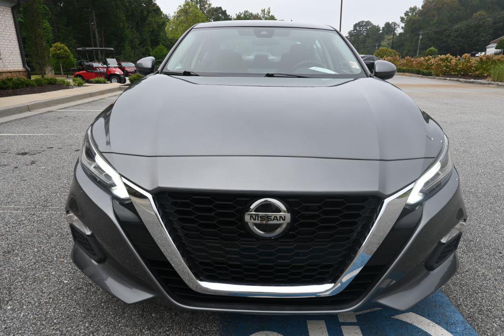 2022 Nissan Altima - $13,500