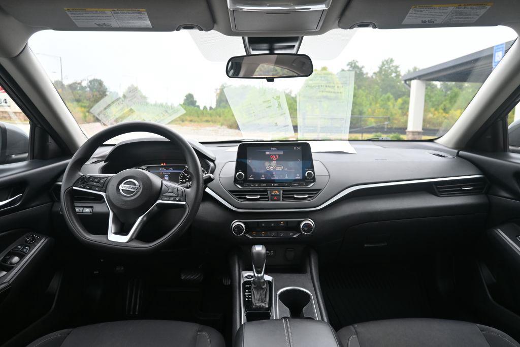 2022 Nissan Altima - $13,500