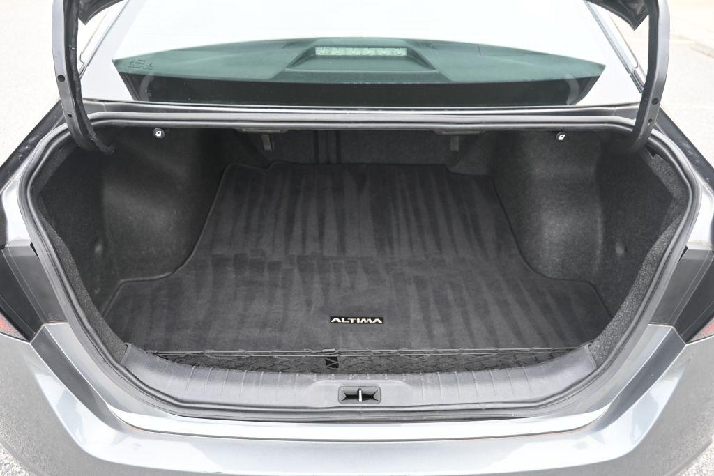 2022 Nissan Altima - $13,500