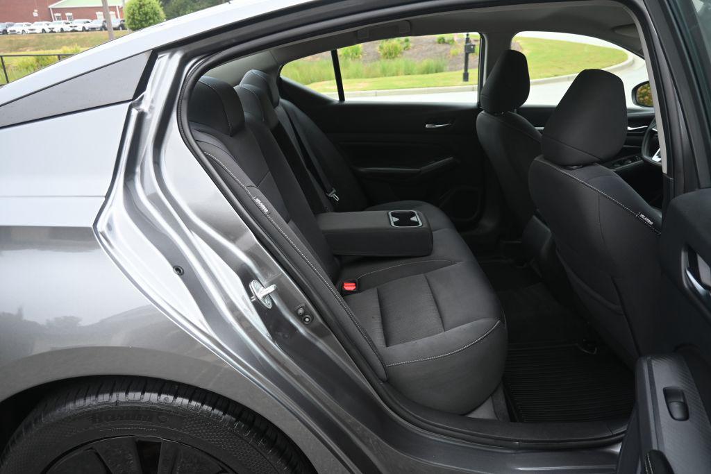 2022 Nissan Altima - $13,500