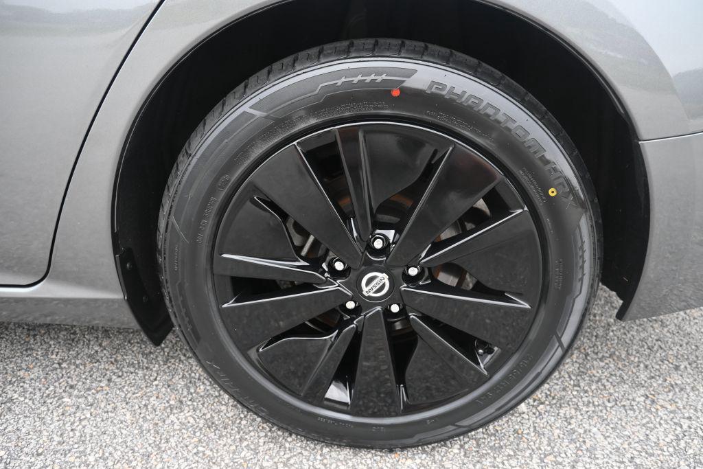2022 Nissan Altima - $13,500