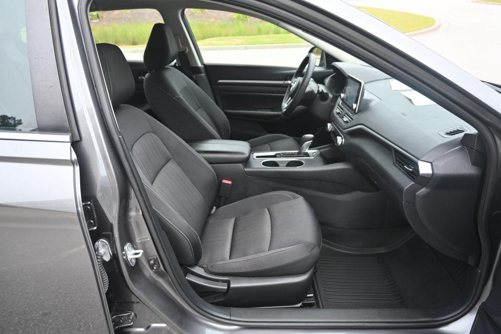 2022 Nissan Altima - $13,500