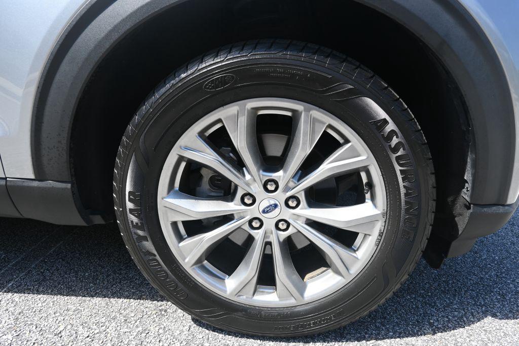 2023 Ford Explorer - $25,500