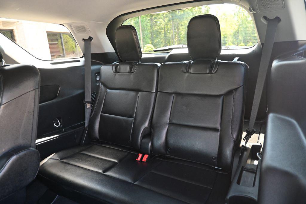 2023 Ford Explorer - $25,500
