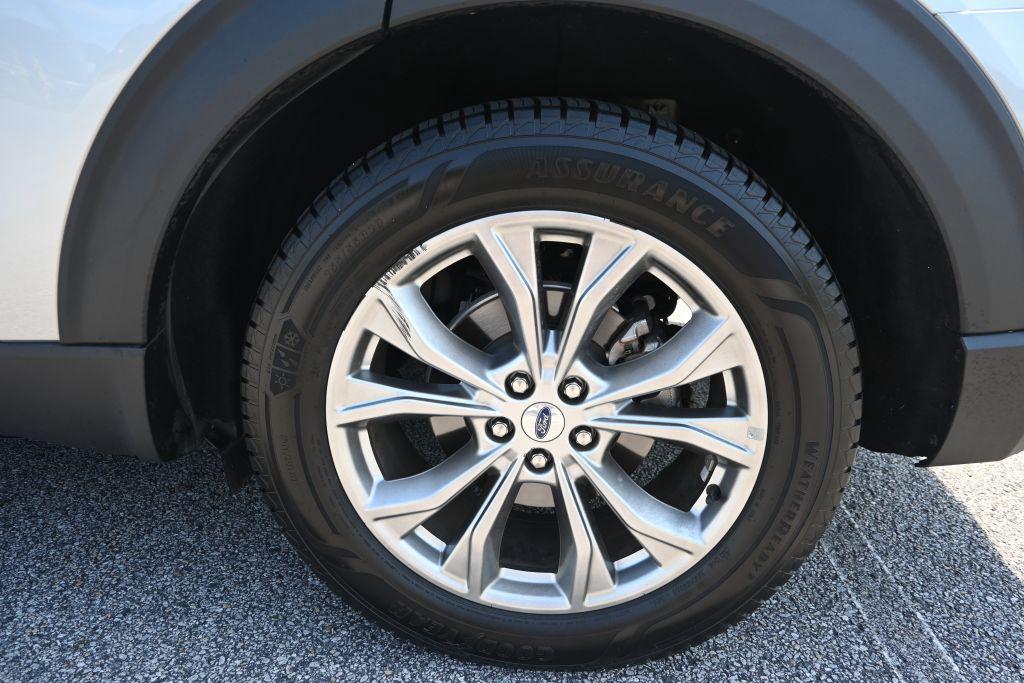 2023 Ford Explorer - $25,500