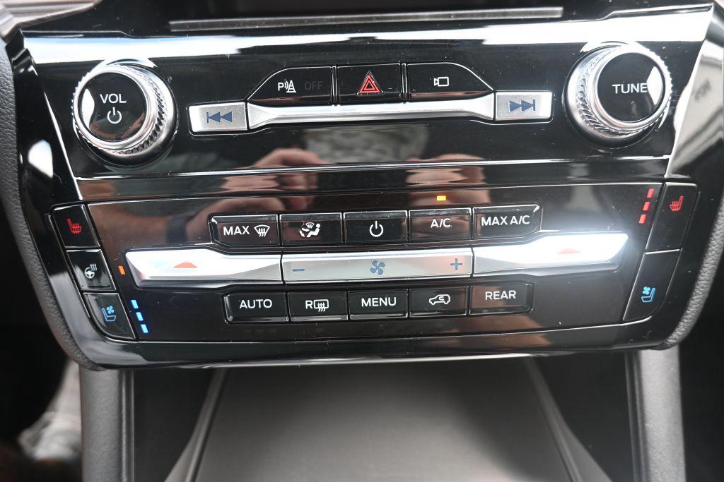 2023 Ford Explorer - $23,900
