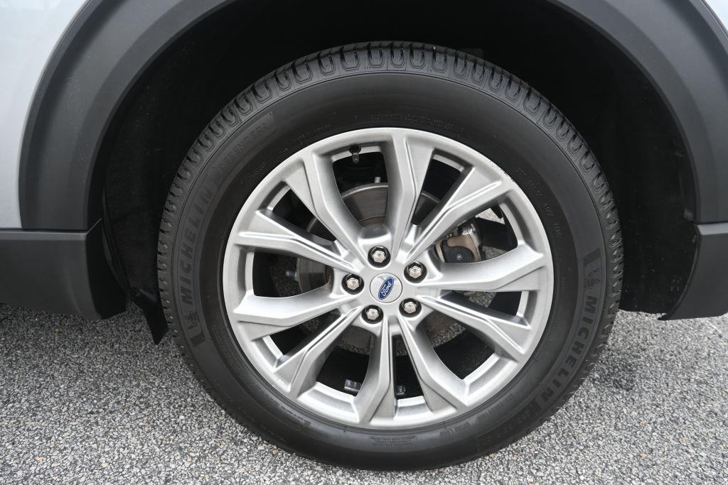 2023 Ford Explorer - $23,900
