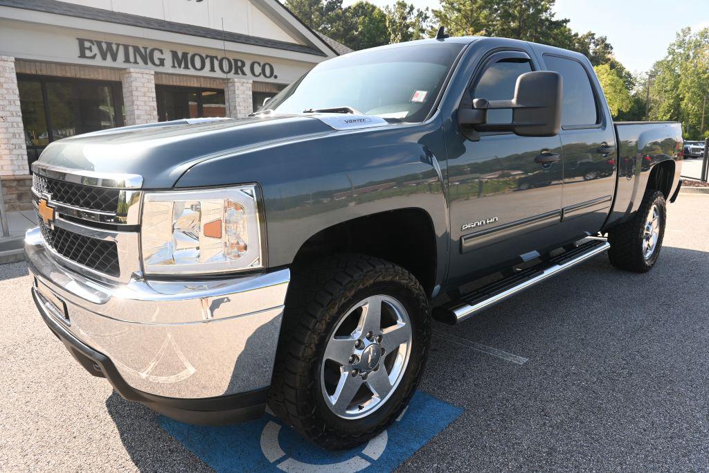 Blu 2013 Chevrolet Silverado 2500HD Pickup Truck Four-Wheel Drive Automatic