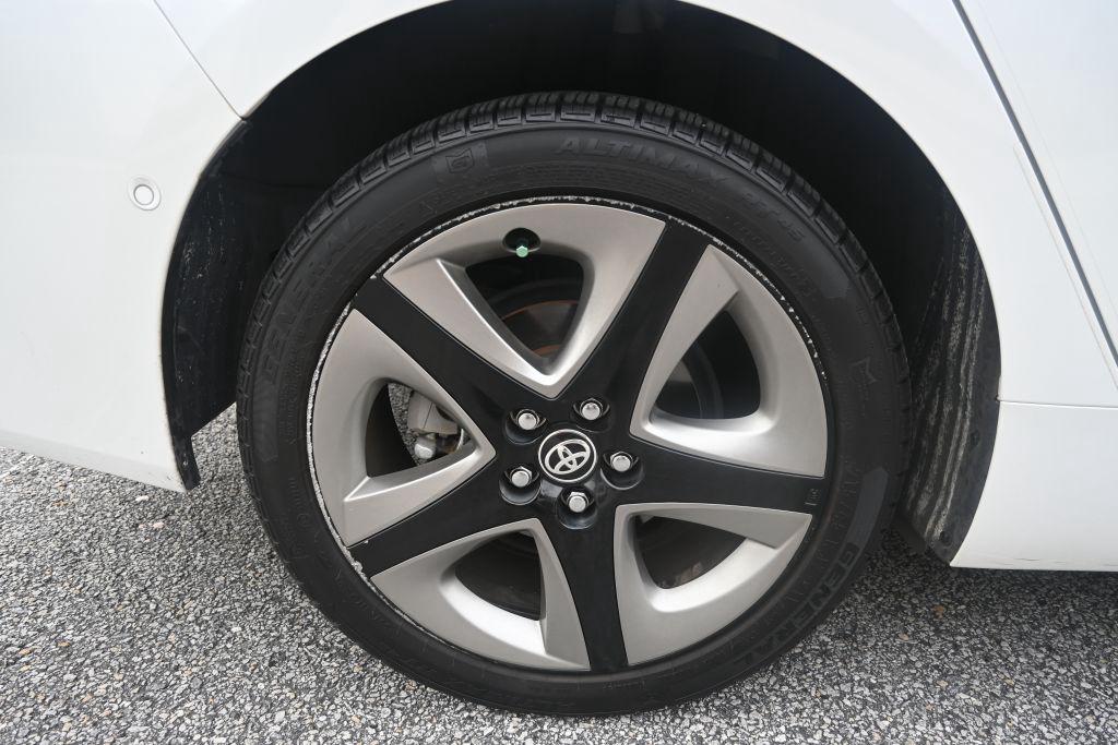 2022 Toyota Prius - $27,950