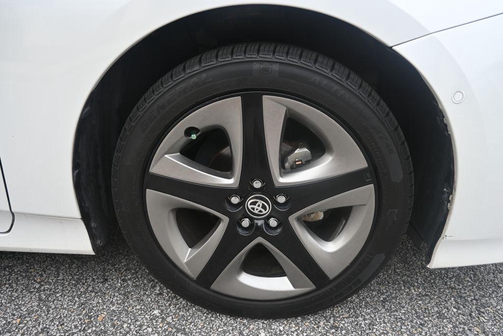 2022 Toyota Prius - $27,950