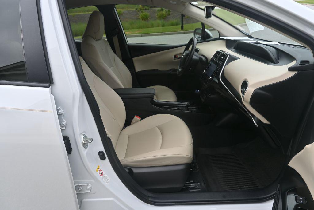 2022 Toyota Prius - $27,950
