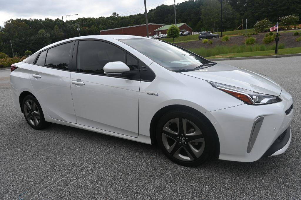2022 Toyota Prius - $27,950
