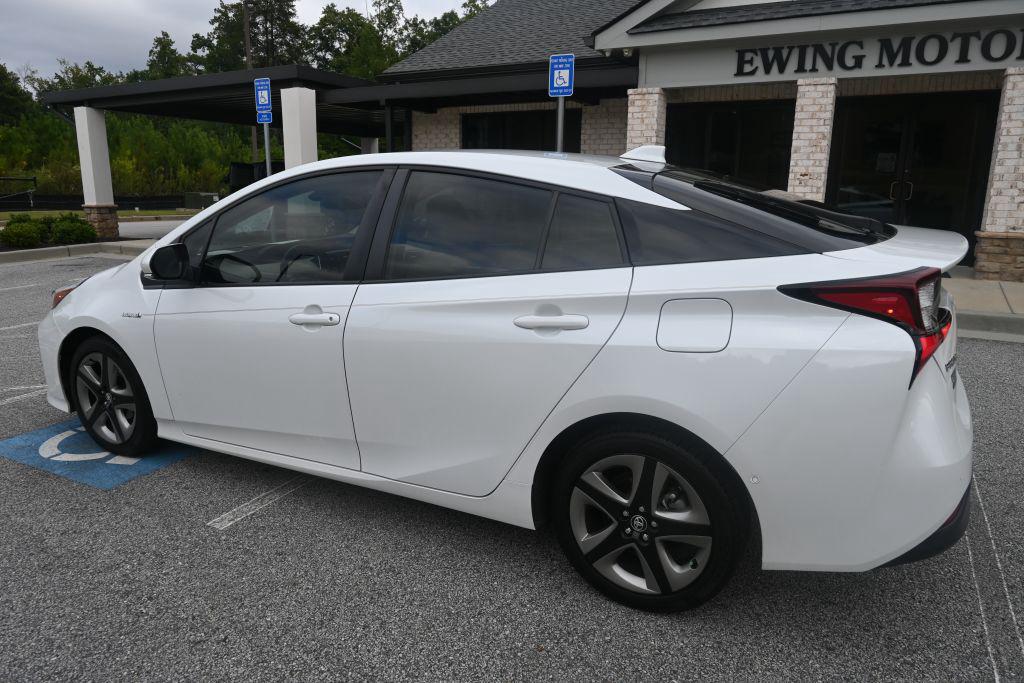 2022 Toyota Prius - $27,950