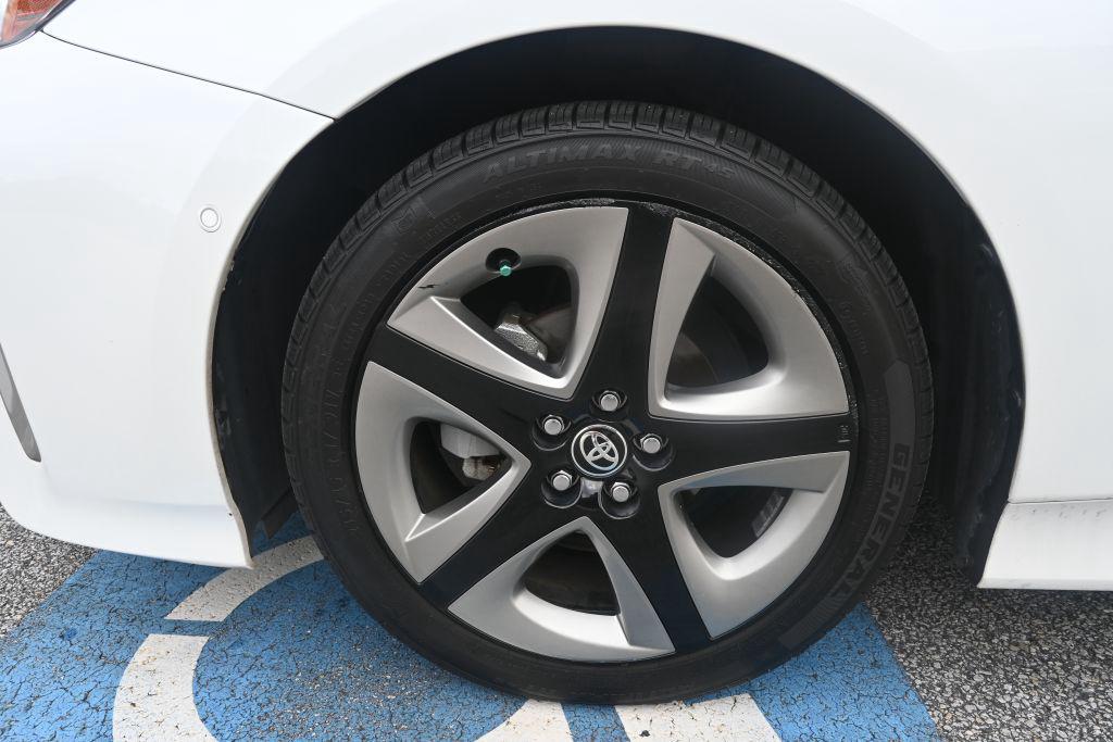 2022 Toyota Prius - $27,950